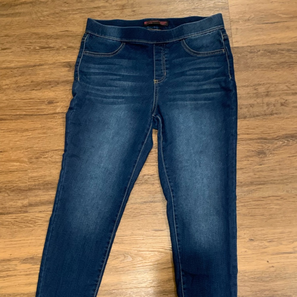 size 11-13 juniors